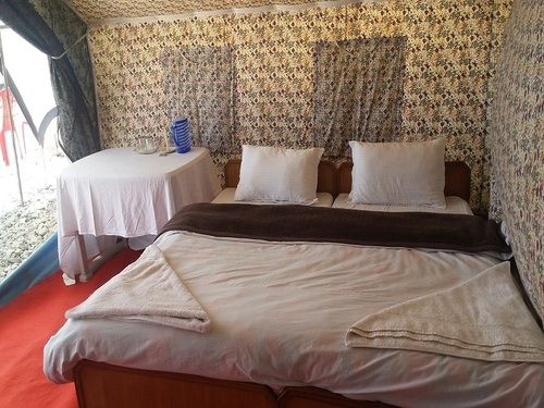 Hotel Wonderland Camp 7