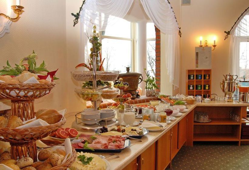 Hotel Schloss Herrenstein 2