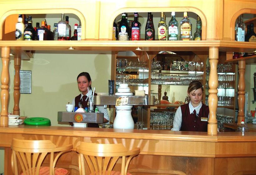 Hotel Schloss Herrenstein 5