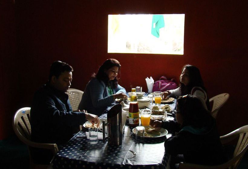 Hotel Double Humped Camp Hunder 12