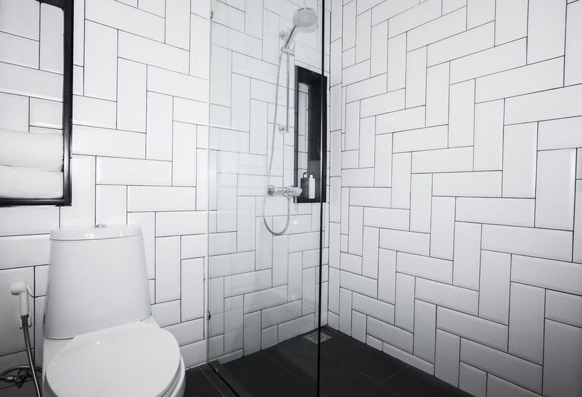 Blu Monkey Hub and Hotel