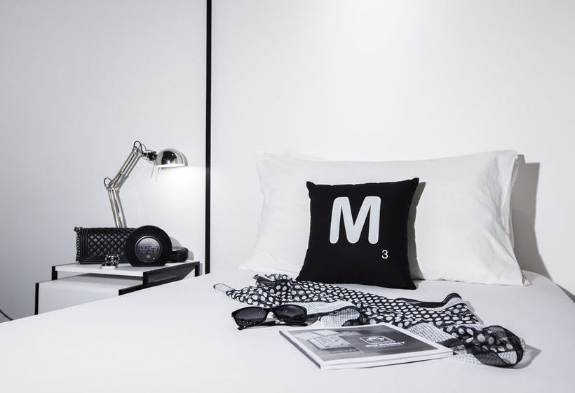 Blu Monkey Hub and Hotel 3