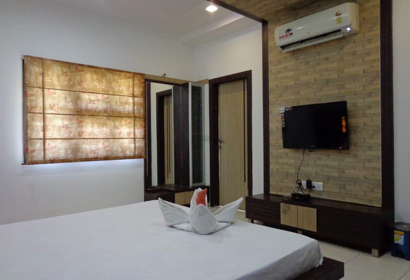 Hotel 10 Blossoms Signature Service Apartments Navrangpura 2