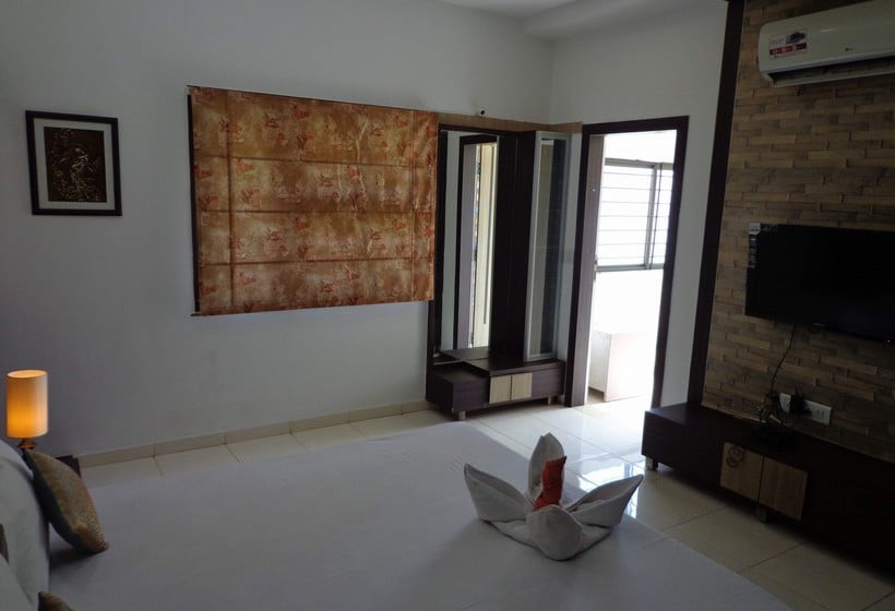 Hotel 10 Blossoms Signature Service Apartments Navrangpura 4