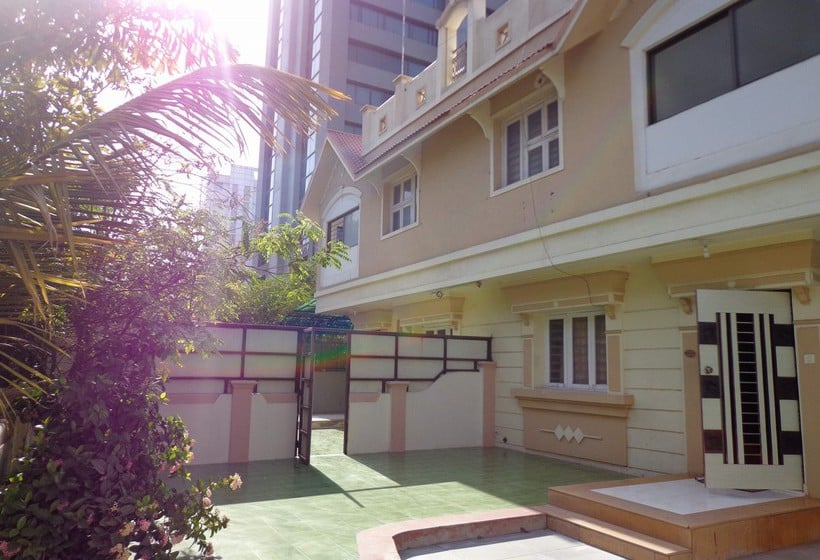 Hotel 10 Blossoms Service Apartments Prahladnagar 11