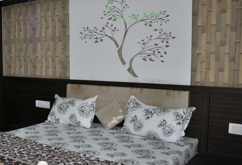 Hotel 10 Blossoms Service Apartments Prahladnagar 2