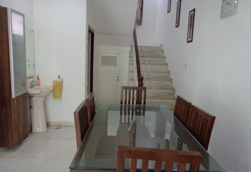 Hotel 10 Blossoms Service Apartments Prahladnagar 6