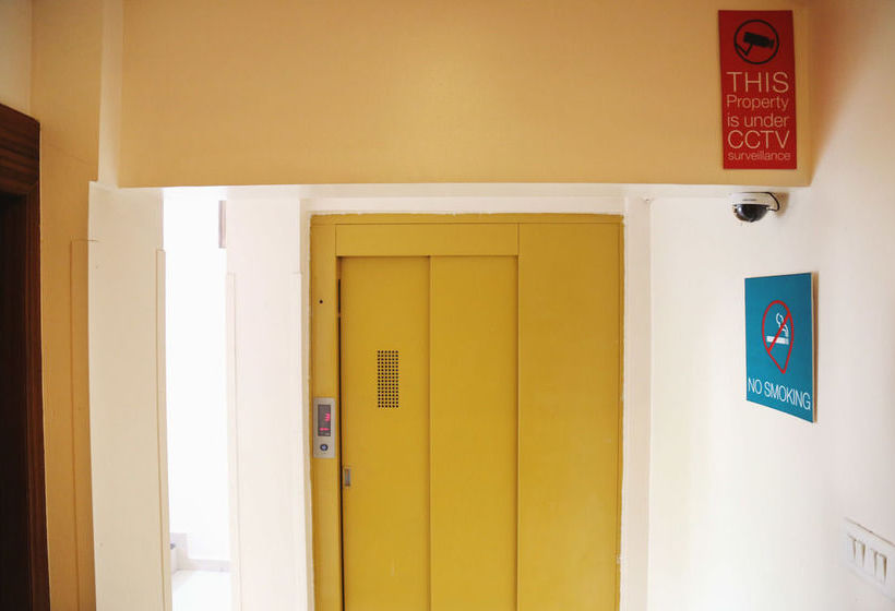 Hotel Oyo Rooms South Main Road Koregaon Park 15