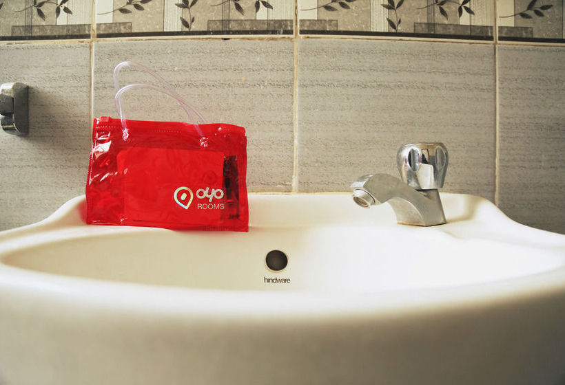 Hotel Oyo Rooms South Main Road Koregaon Park 17