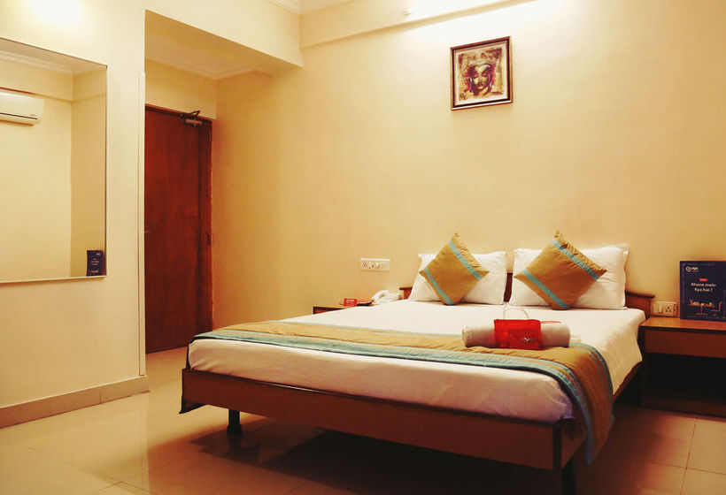 Hotel Oyo Rooms South Main Road Koregaon Park 5