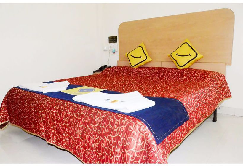 Hotel Vista Rooms at Station Road 7