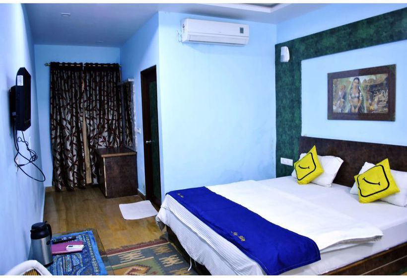 Hotel Vista Rooms at Gadisar Road 12