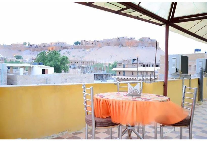 Hotel Vista Rooms at Gadisar Road 13