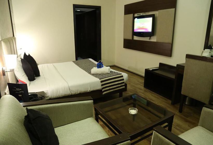 Hotel Oyo Premium Opposite Panchkula Bus Stand 11