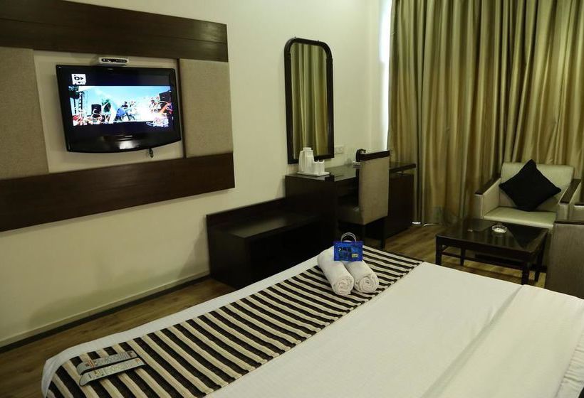Hotel Oyo Premium Opposite Panchkula Bus Stand 13