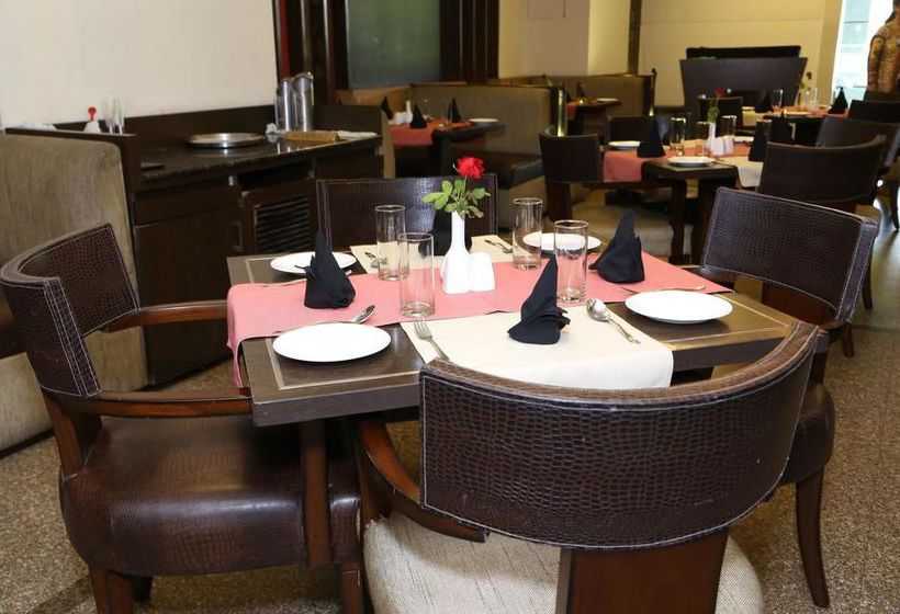 Hotel Oyo Premium Opposite Panchkula Bus Stand 18