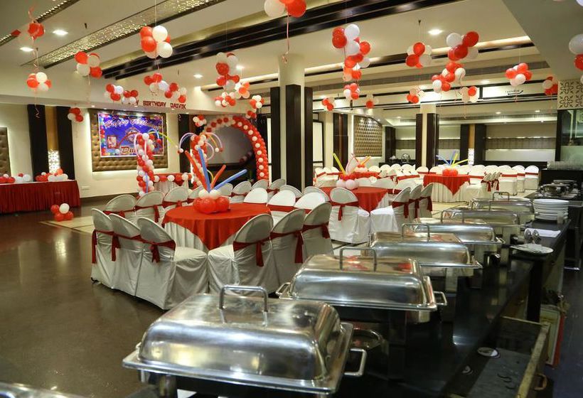 Hotel Oyo Premium Opposite Panchkula Bus Stand 20