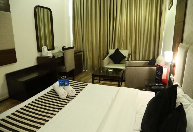 Hotel Oyo Premium Opposite Panchkula Bus Stand 6