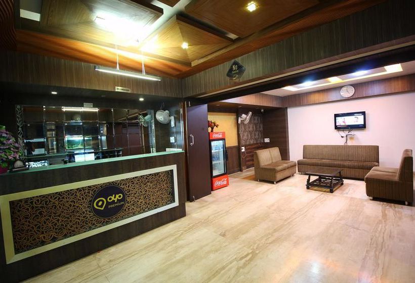 Hotel Oyo Premium Law Garden C G Road 1