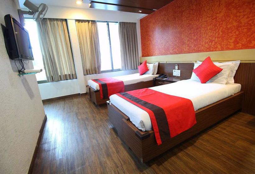 Hotel Oyo Premium Law Garden C G Road 16