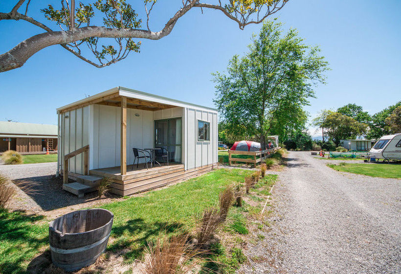 Hotel Martinborough Top 10 Holiday Park 10