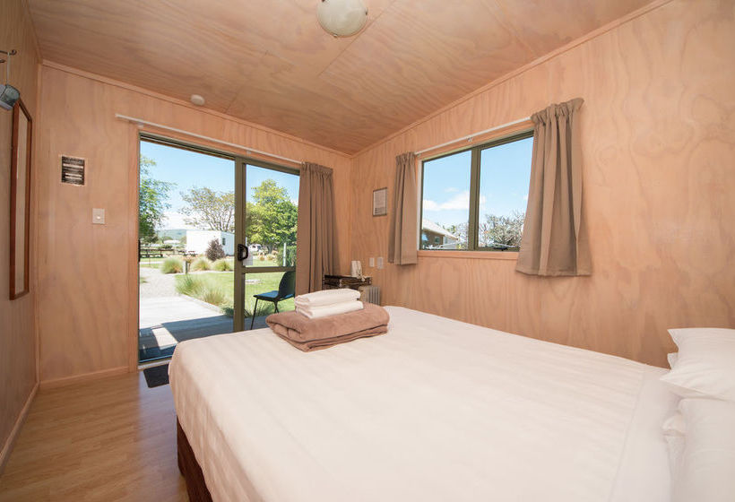 Hotel Martinborough Top 10 Holiday Park 13