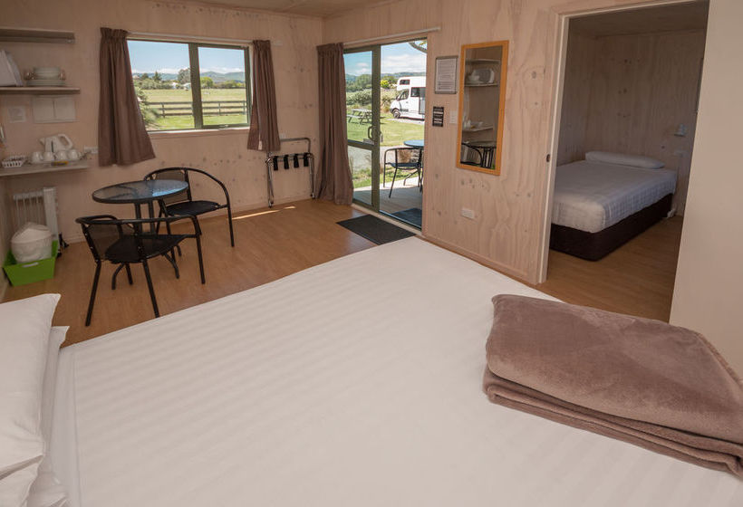 Hotel Martinborough Top 10 Holiday Park 15