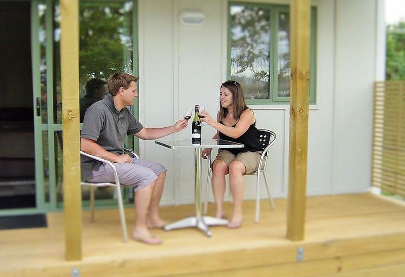 Hotel Martinborough Top 10 Holiday Park 6