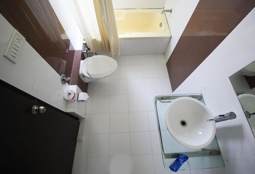 Hotel Oyo Premium Gujarat College Ellisbridge Ahmedabad Gujarat