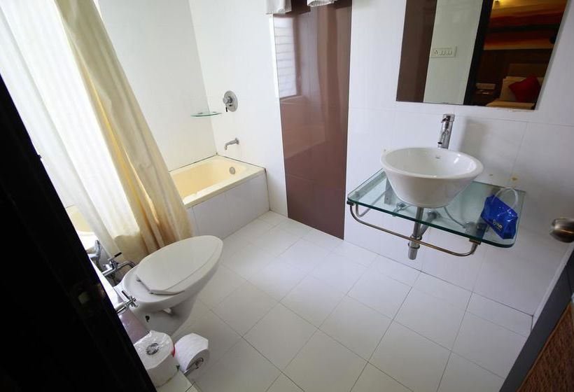 Hotel Oyo Premium Gujarat College Ellisbridge 1