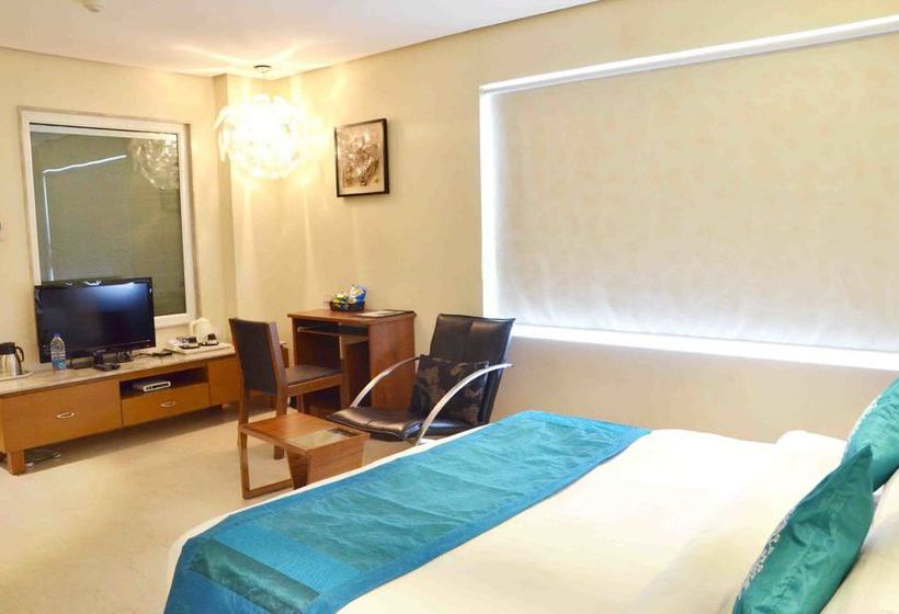 Hotel Oyo Premium Chappan Dukan Suites 10