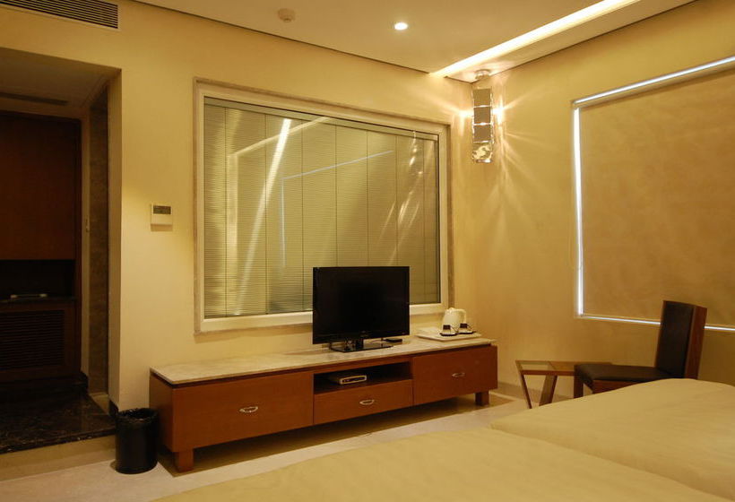 Hotel Oyo Premium Chappan Dukan Suites 18