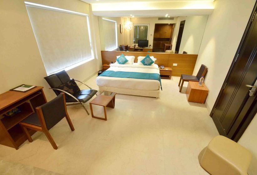 Hotel Oyo Premium Chappan Dukan Suites 5