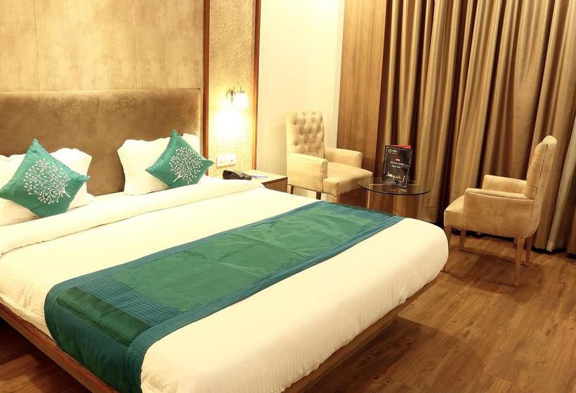 Hotel Oyo Premium Airport Vip Road 10