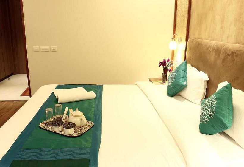 Hotel Oyo Premium Airport Vip Road 18