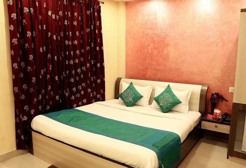 Hotel Oyo Rooms Airport Gate No 2 Bus Stop 7