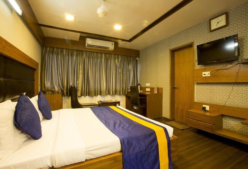 Hotel Oyo Premium Ashram Road II 9