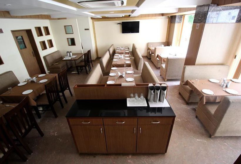 Hotel Oyo Rooms Sayajigunj 5