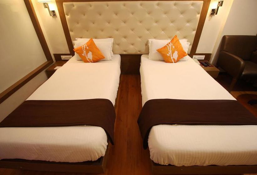 Hotel Oyo Rooms Sayajigunj 6