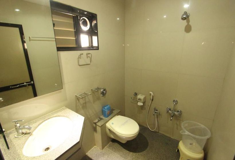 Hotel Oyo Rooms Opposite Railway Station 2 Surat