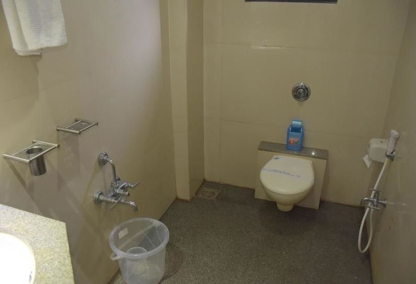 Hotel Oyo Rooms Opposite Railway Station 2 11