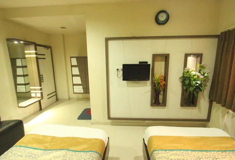Hotel Oyo Rooms Opposite Railway Station 2 5