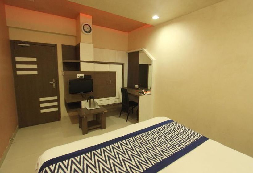 Hotel Oyo Rooms Opposite Railway Station 2 9