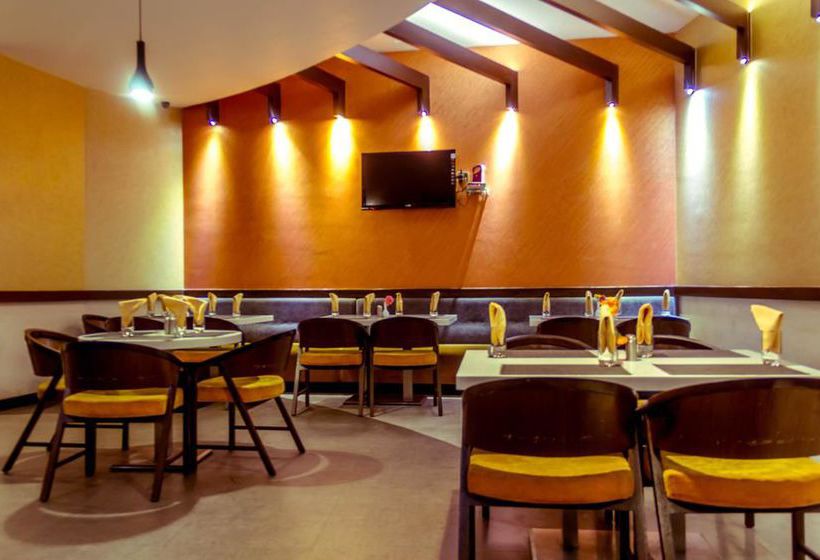 Hotel Oyo Premium Near King George Hospital