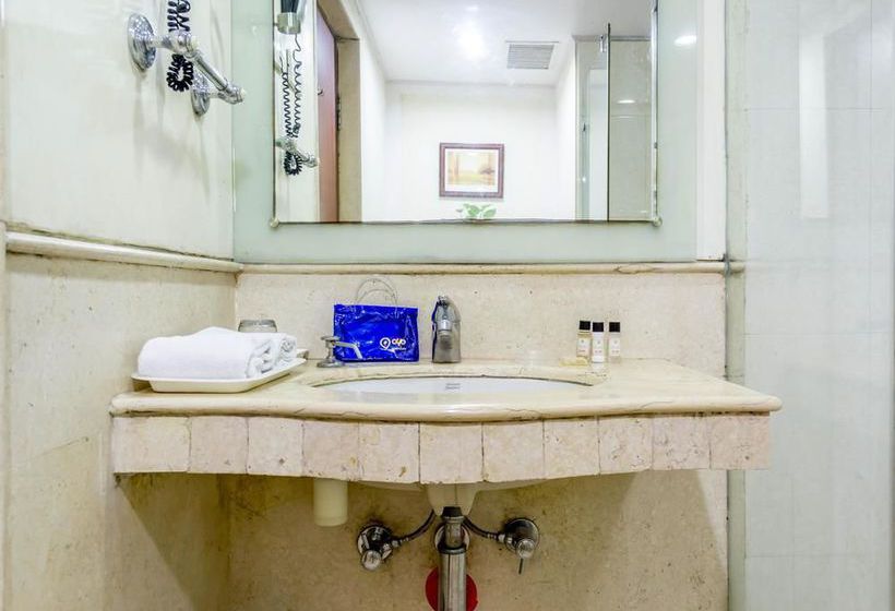 Hotel Oyo Premium Near King George Hospital 14