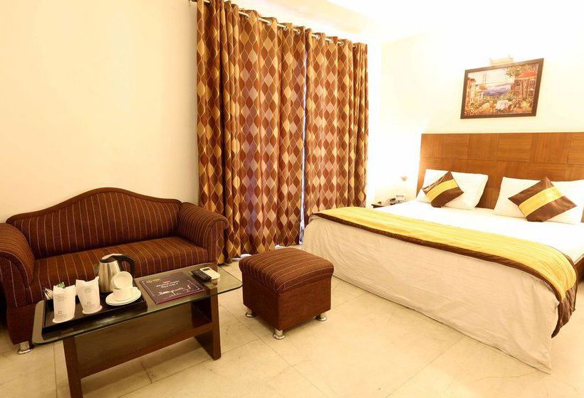 Hotel Oyo Rooms Sushant Lok A Block 18