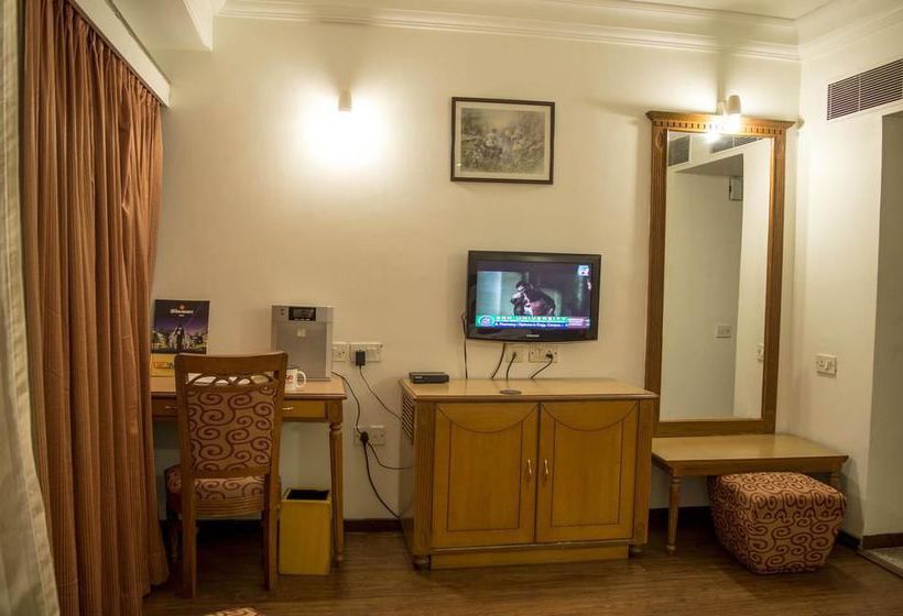 Hotel Oyo Premium Zone I Mp Nagar 2 11