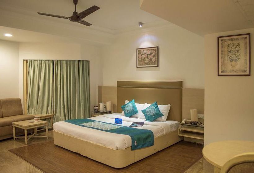 Hotel Oyo Premium Zone I Mp Nagar 2 3