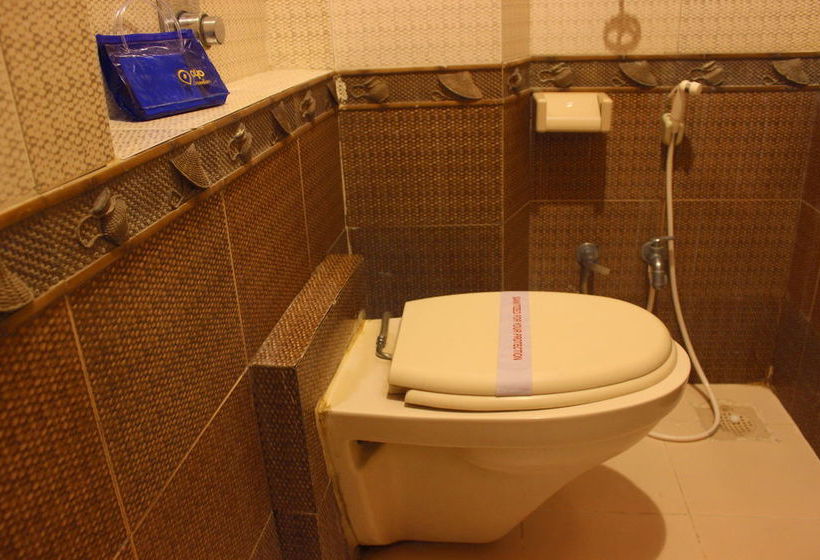 Hotel Oyo Premium Nagpur Airport 11