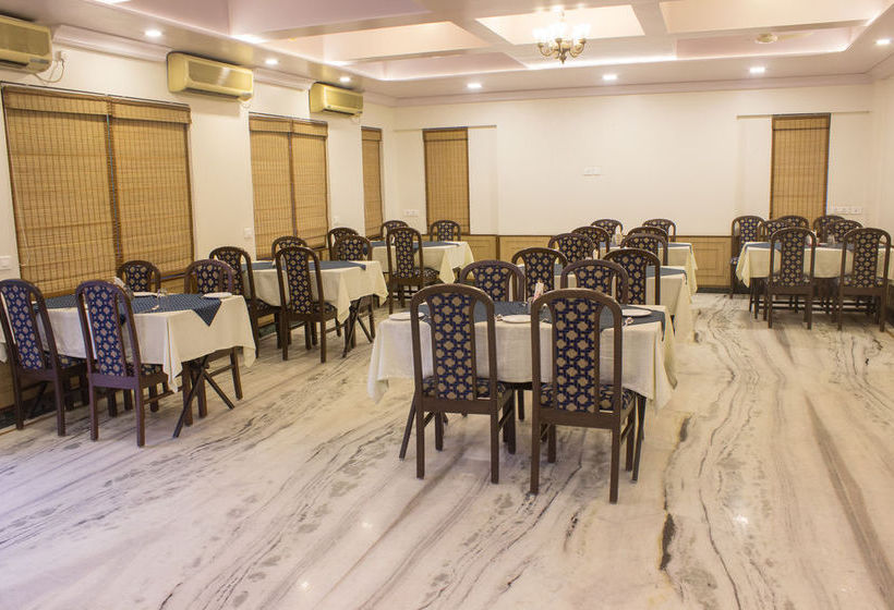 Hotel Oyo Premium Nagpur Airport 2